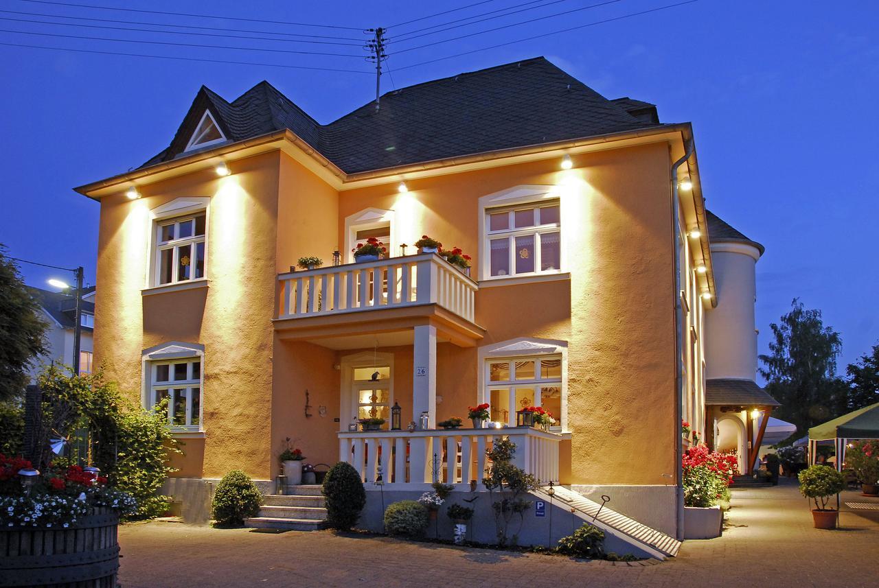 Hotel Weingut und Gästehaus Apel Nittel Exterior foto